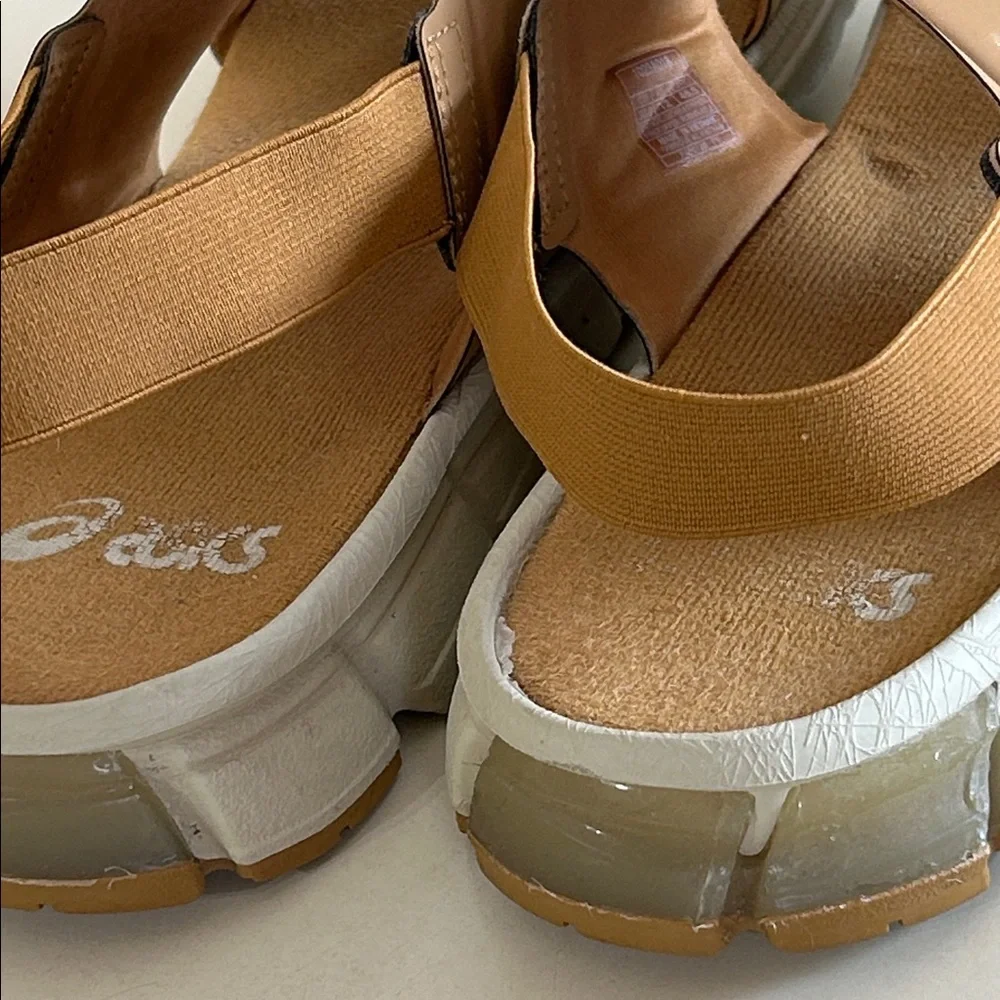 Asics tan caramel slip on elastic ankle strap size 12 Sandals - Picture 5 of 9